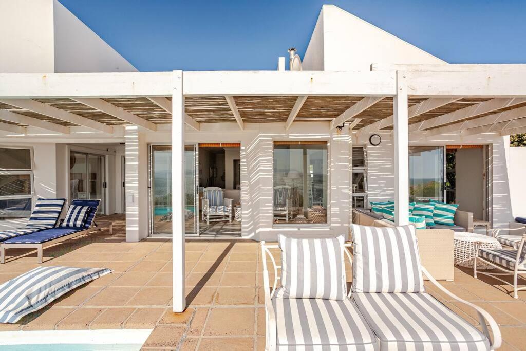 La Petite Baleine Oceanfront Luxury Villa De Kelders Exterior photo