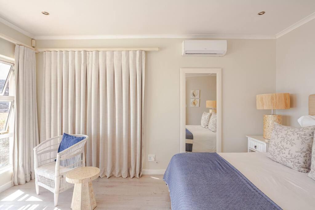 La Petite Baleine Oceanfront Luxury Villa De Kelders Exterior photo
